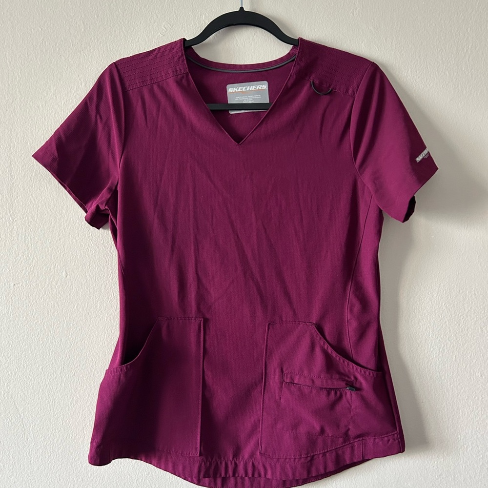 Skechers Scrub Set! Beautiful Wine Color. Top Size S Bottoms Size XS
